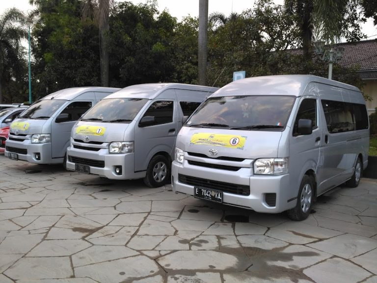sewa hiace terbaik